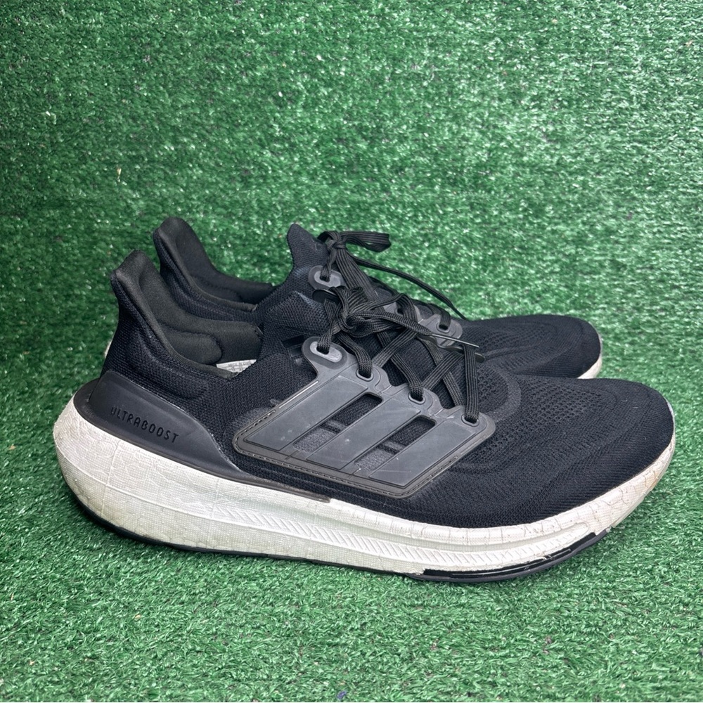 Adidas Men's Ultra Boost Light Athletic Running Shoes Sneakers Size 11.5